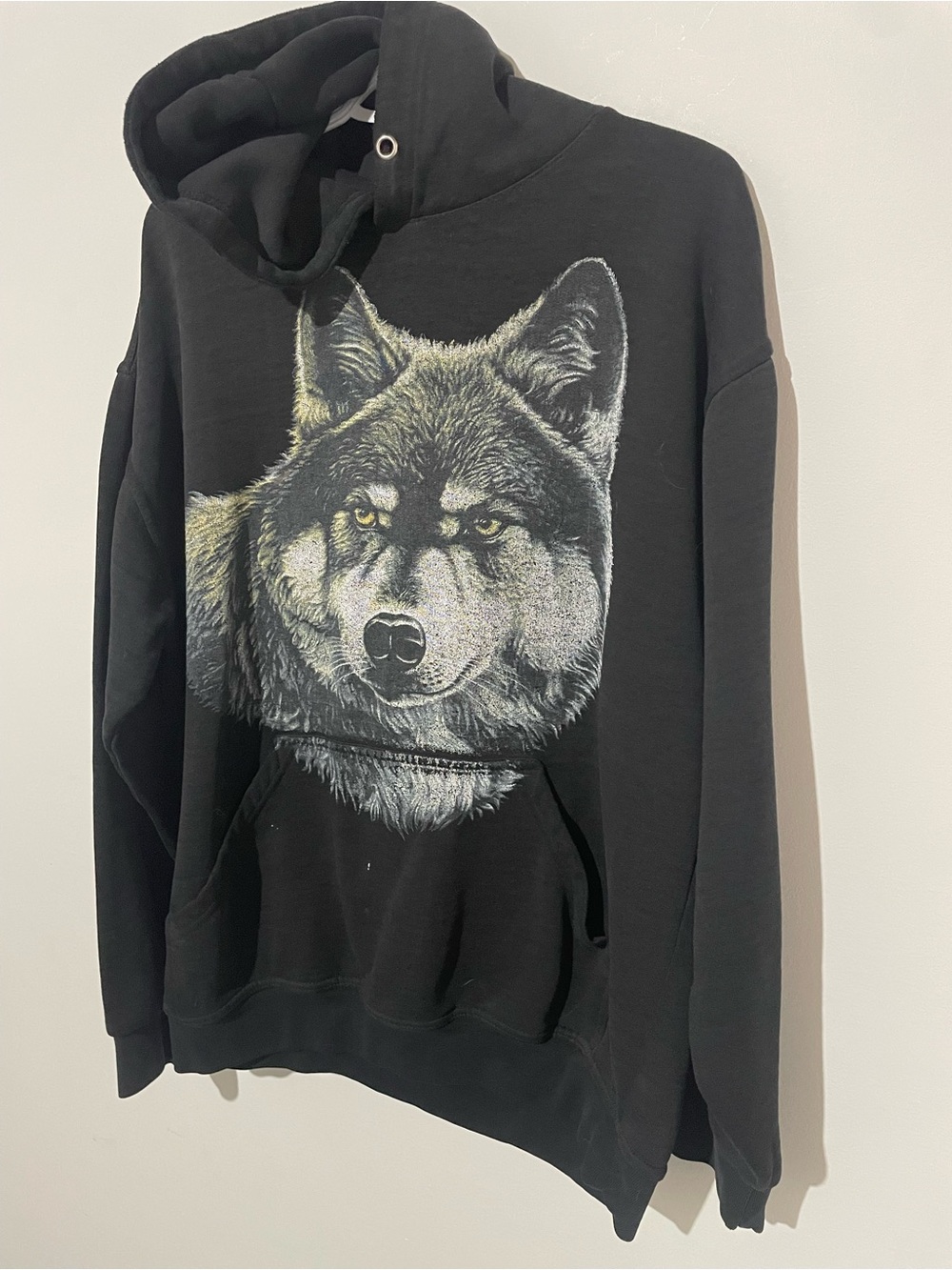 Black Men's Hoodie Sweatshirt with Wolf Graphic